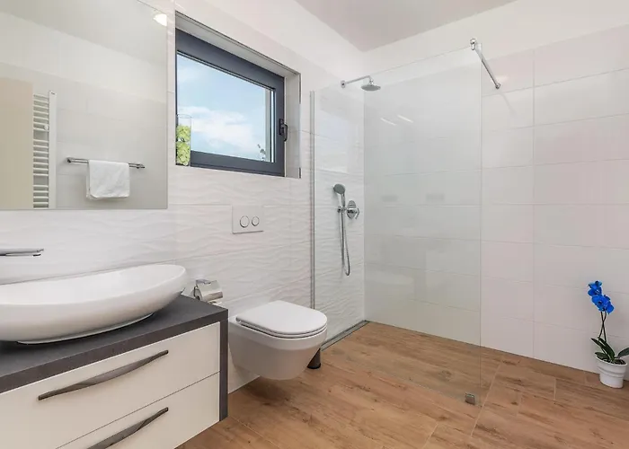 Anni Nyaraló Poreč